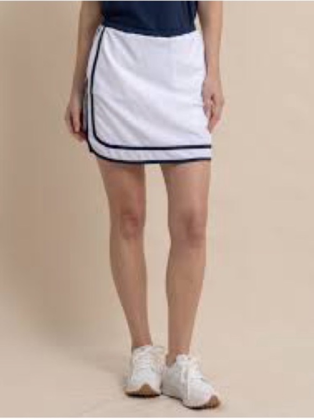 SOUTHERN TIDE elaina golf skort in classic white Size Medium NWT